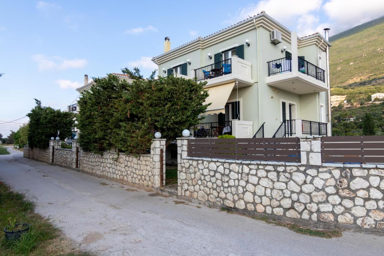 Santa Emelia Aparthotel Vasilikí Exterior foto