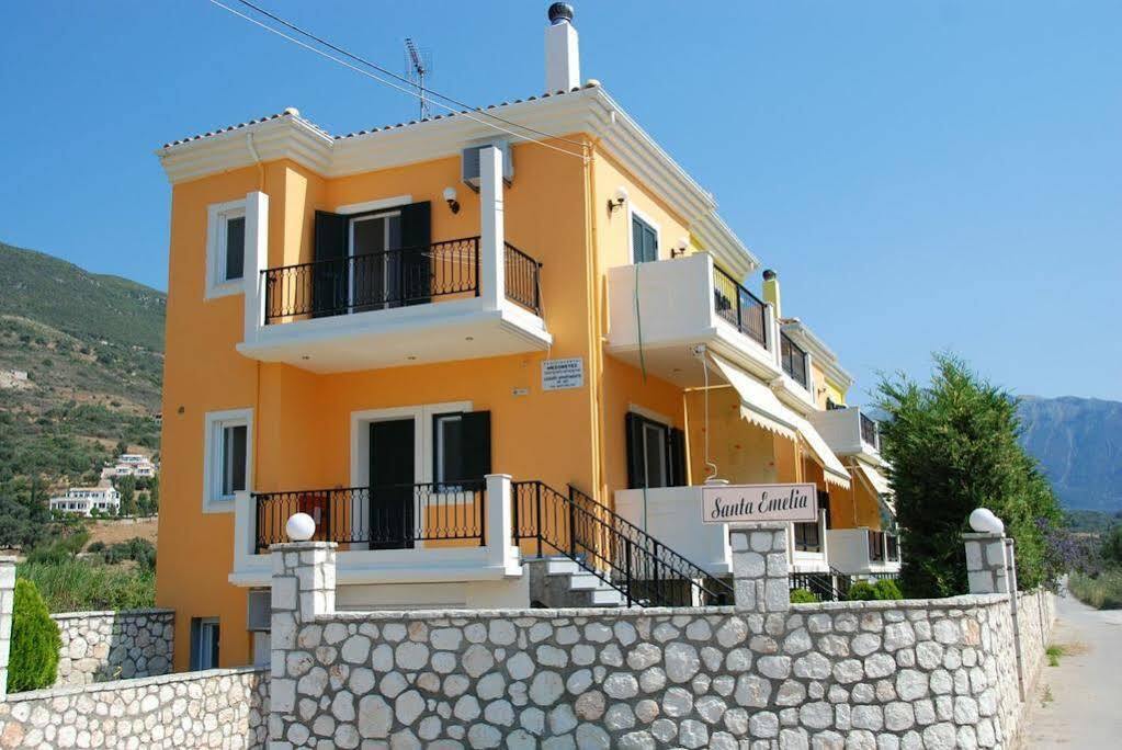 Santa Emelia Aparthotel Vasilikí Exterior foto